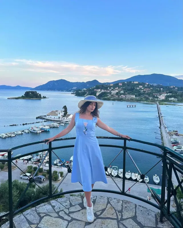 Zarinanın tətili...