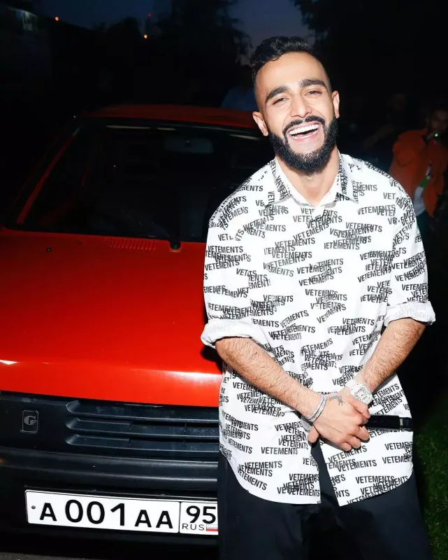 Hüseyndən Bakıdakı izləyicilərinə gözlənilməz sürpriz!