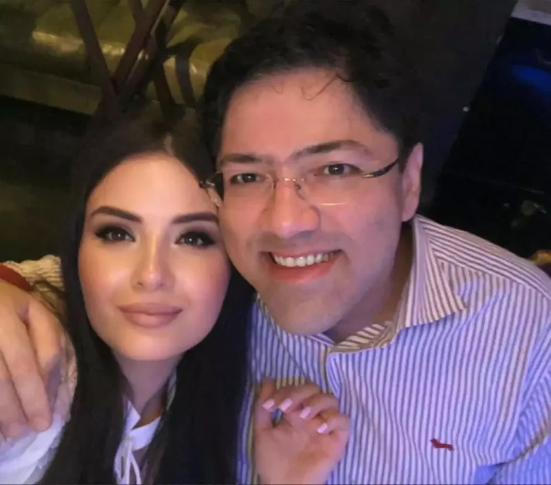 Aysel ilk dəfə qızı ilə görüntüləndi