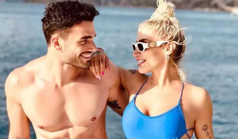 Haqqında yayılan xəbərləri ələ saldı