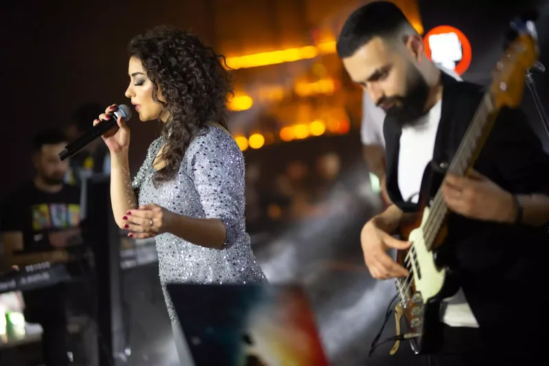 Röya ilə Rizvan izləyənləri 2000-lərə apardı