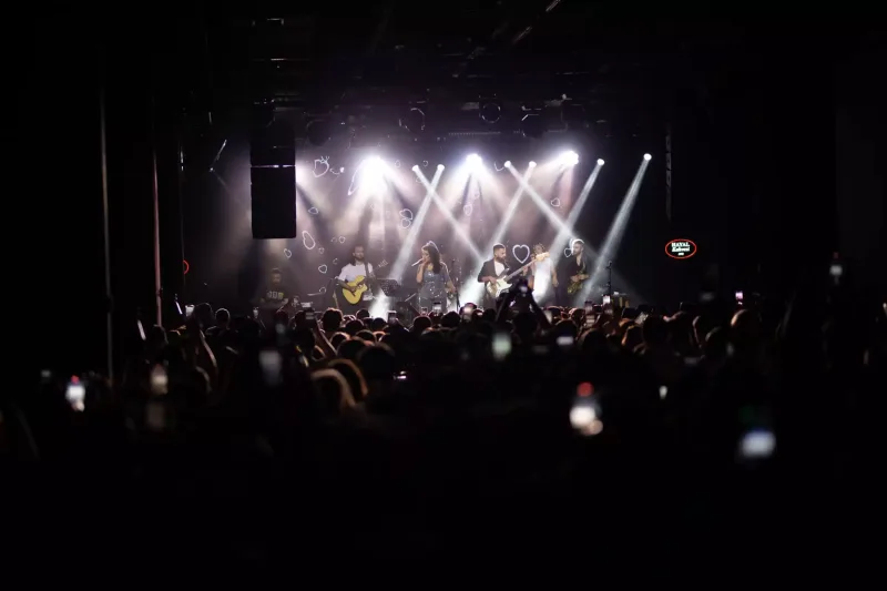 Röya ilə Rizvan izləyənləri 2000-lərə apardı