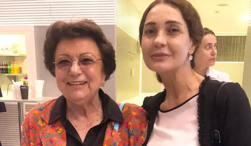 Gülzar Qurbanova Qara Qarayevin qızı ilə