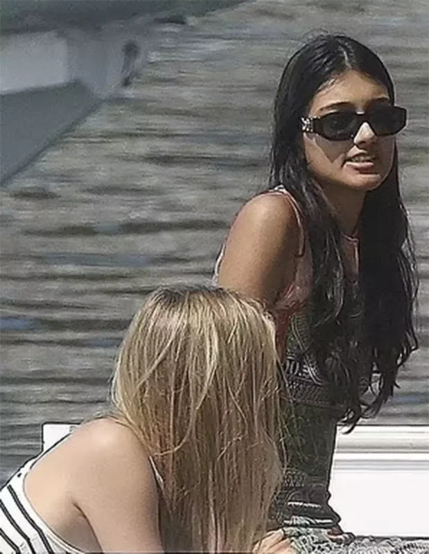 DiKaprio sevgilisini ailəsi ilə tanış etdi