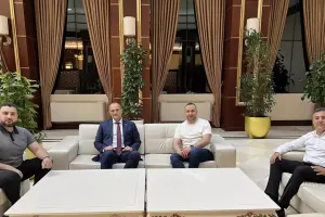 “Şeron” deputatla görüşdü