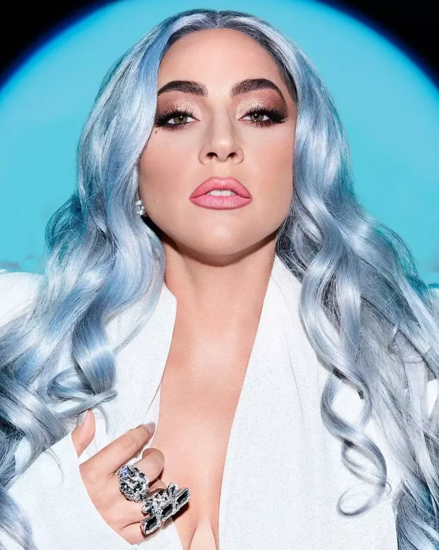 Tünzalə Ledi Qaqaya bənzədildi