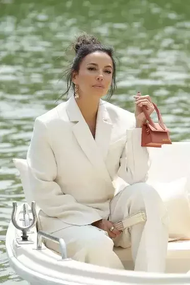 "Jacquemus" payız kolleksiyasını ulduzlar izlədi