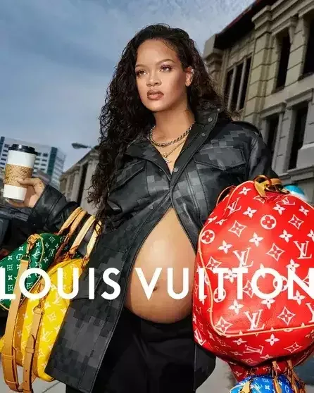 "Louis Vuitton"-nun kişi kolleksiyasının siması oldu