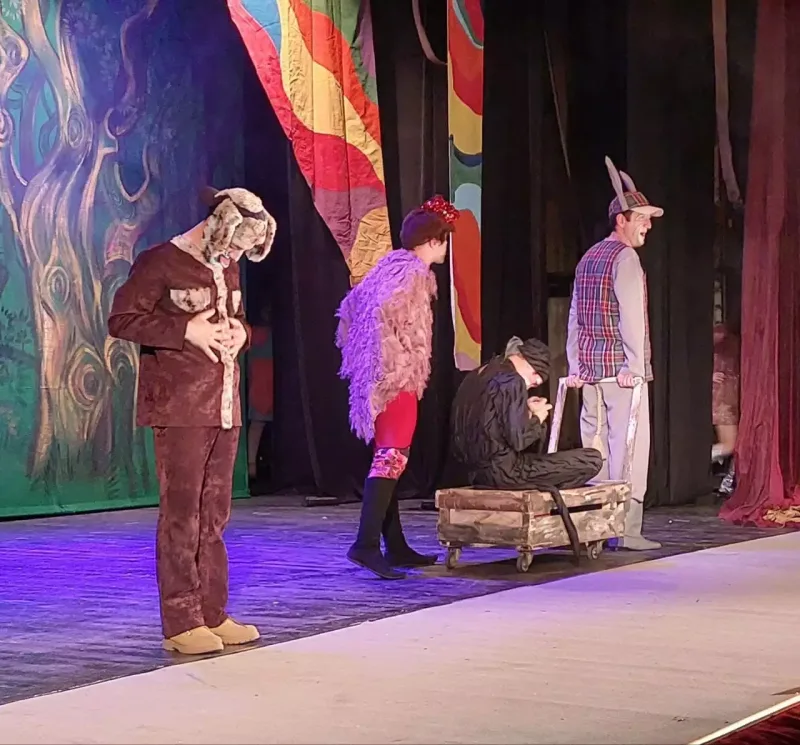 Teatrların qastrol səfərləri bayram günlərində də davam edəcək