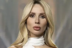 Konsertində etirazçılarla üz-üzə qaldı