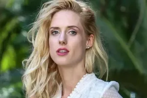 İkinci ərindən hamilə olduğunu açıqladı