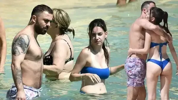 Həmkarı ilə eşq yaşayır