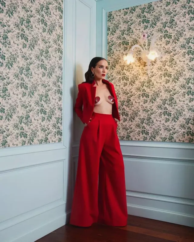 Fotosessiyası söz-söhbət yaratdı