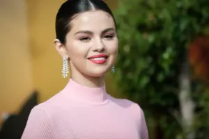 Yataqdakı fotoları rekord vurdu