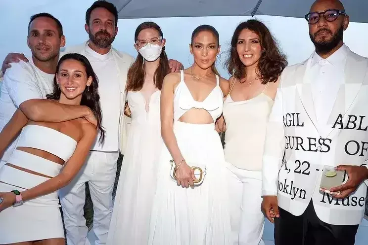 Məşhurlar "White Party"də