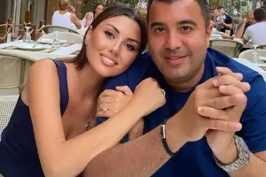 Safurə evlilik ildönümünü belə təbrik etdi