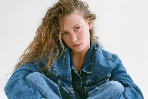 Serenayın gülüş mövzusu olan başmaqlarının şok qiyməti