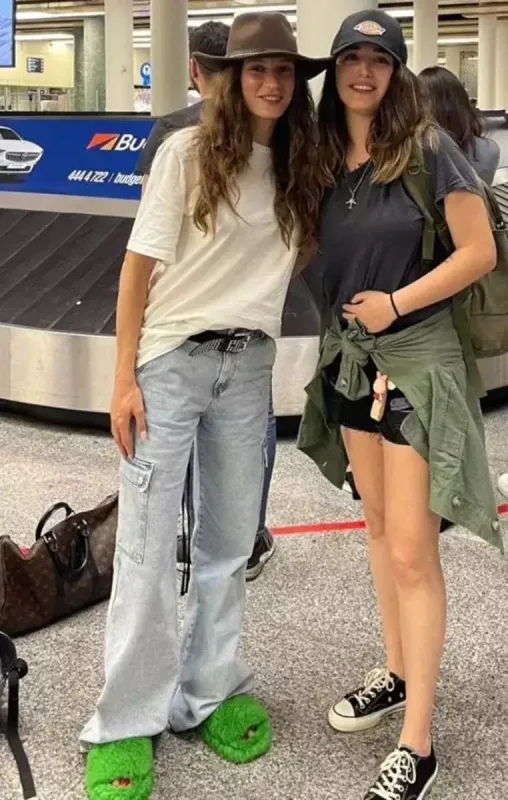 Serenayın gülüş mövzusu olan başmaqlarının şok qiyməti