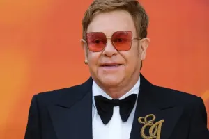 52 il öncə konsert verdiyi ölkədə səhnə ilə vidalaşdı