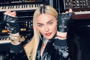 Madonna ilk dəfə Nyu-Yorkda gəzintiyə çıxdı