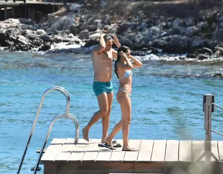 Evliliklərinin yeddinci ilini Bodrumda qeyd edirlər