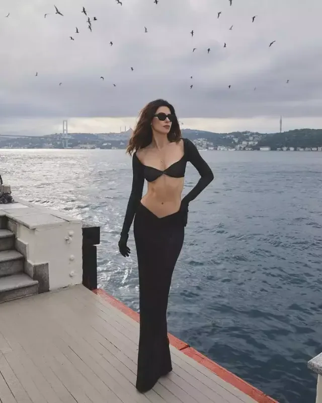Nəsrinin paylaşımı səs-küy yaratdı