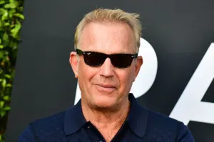 18 illik həyat yoldaşına ayda 220 min aliment ödəyəcək