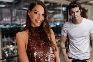 Onlar da ayrıldılar