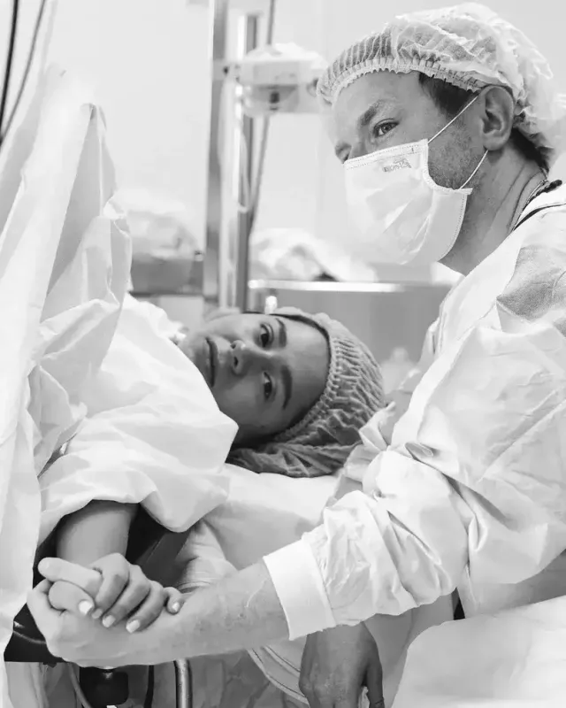 "Eurovision" təmsilçisi ana oldu