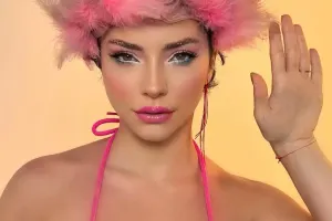 "Barbie" trendinə qoşuldu, bəyənilmədi