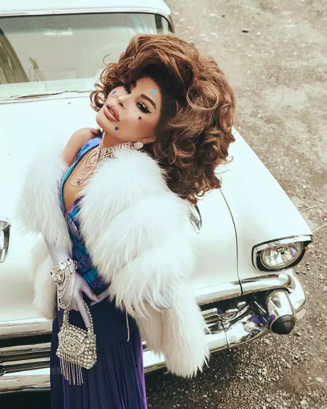 Aygün Kazımova fərqli obrazda