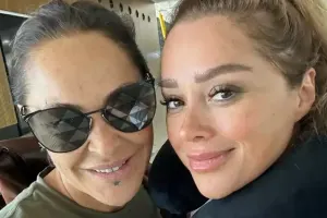 Xatirə Hülya Avşarla bir arada