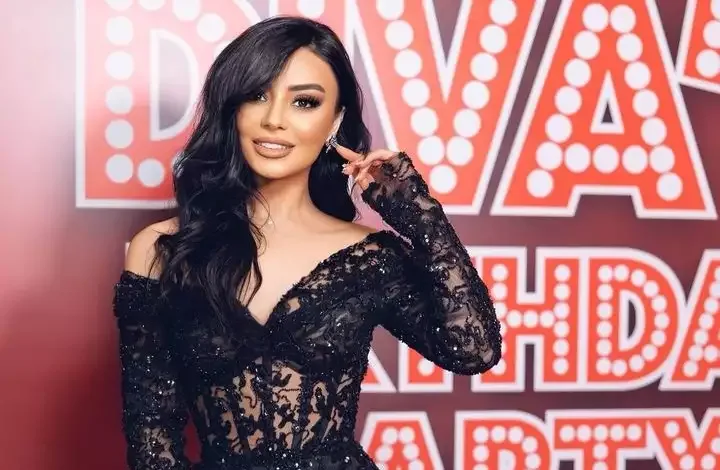 "Bəziləri həyatıma sevgidən çox burnunu soxurdu"