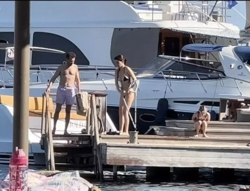 Berenin əsa ilə dəniz keyfi