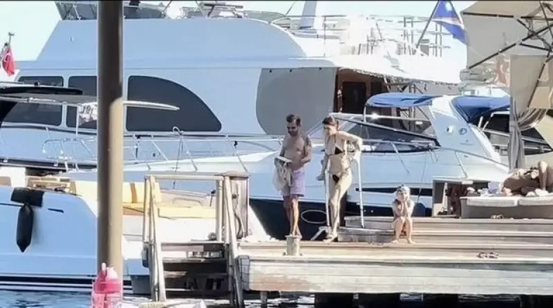 Berenin əsa ilə dəniz keyfi