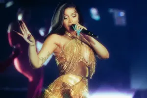 Mikrofonu dinləyicinin başına çırpan reperlə bağlı qərar verildi