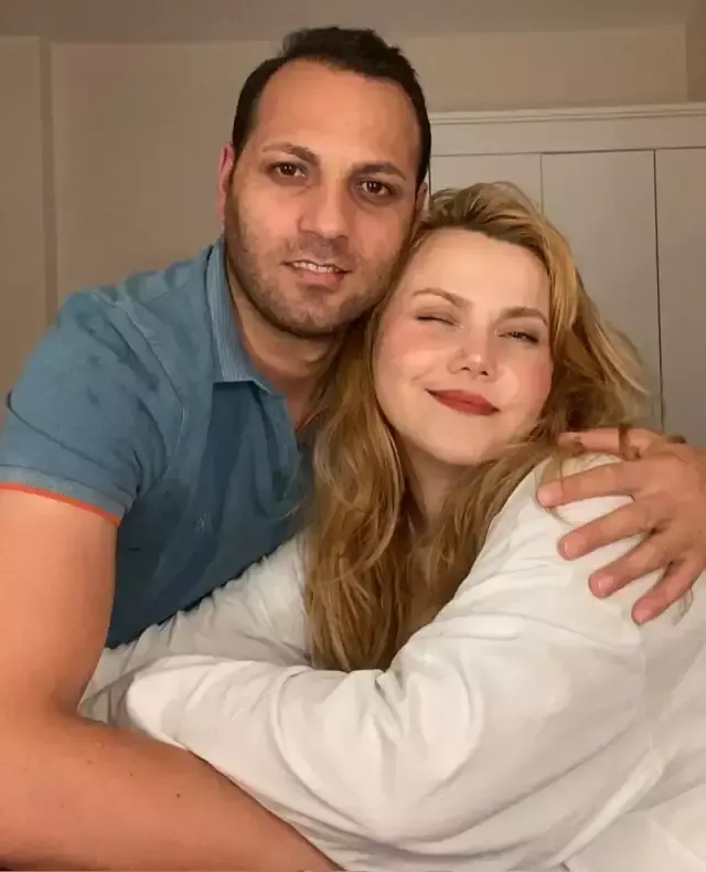 Məşhur "Youtuber" ölümcül halda! Əri 32 yerindən...