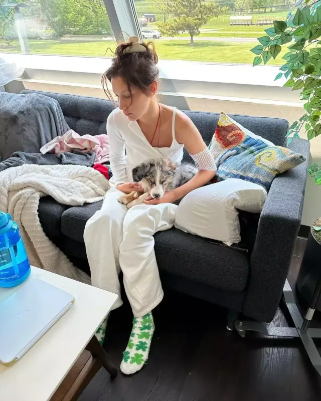 Məşhur model tanınmaz halda