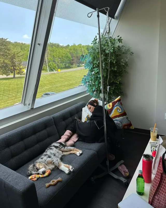 Məşhur model tanınmaz halda