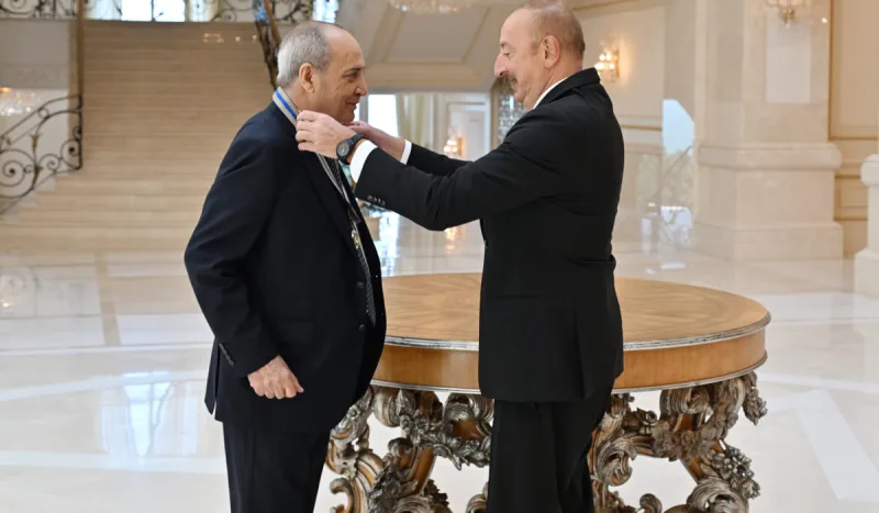 “Əsl Babək sizsiniz” - Rasim Balayevdən Prezidentə