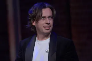 Alla və övladlarının fotosunu yaydı