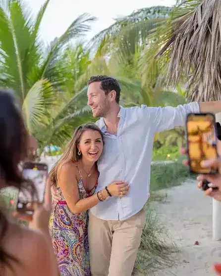 Sonuncu İran şahının nəvəsi ərə gedir