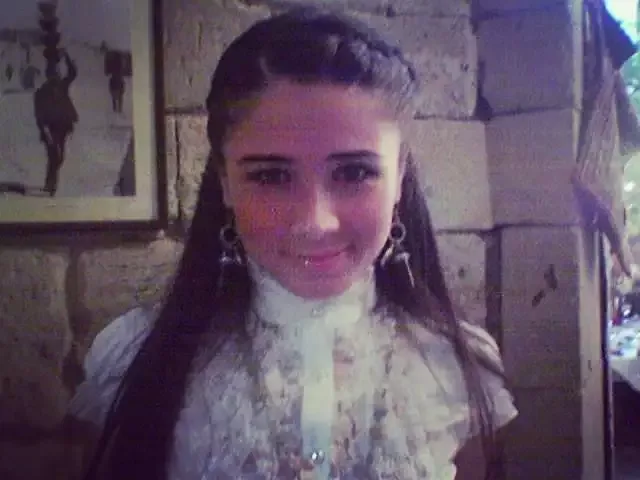 Elnarə arxiv fotosunu paylaşdı