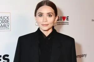 37 yaşlı aktrisa ilk dəfə ana oldu