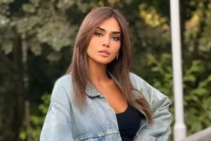 Pərvin həkim izləyicisini ifşa etdi: "Səviyyəsiz manyak..."