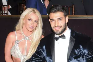 Britni həyat yoldaşını döyürmüş