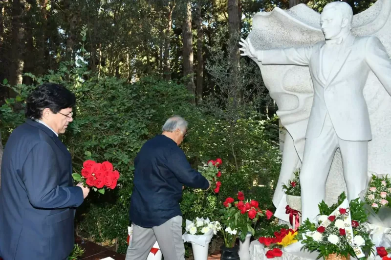 Müslüm Maqomayevin xatirəsi anıldı