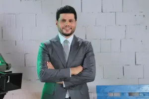 Zaur hovuzdan fotolarını paylaşdı