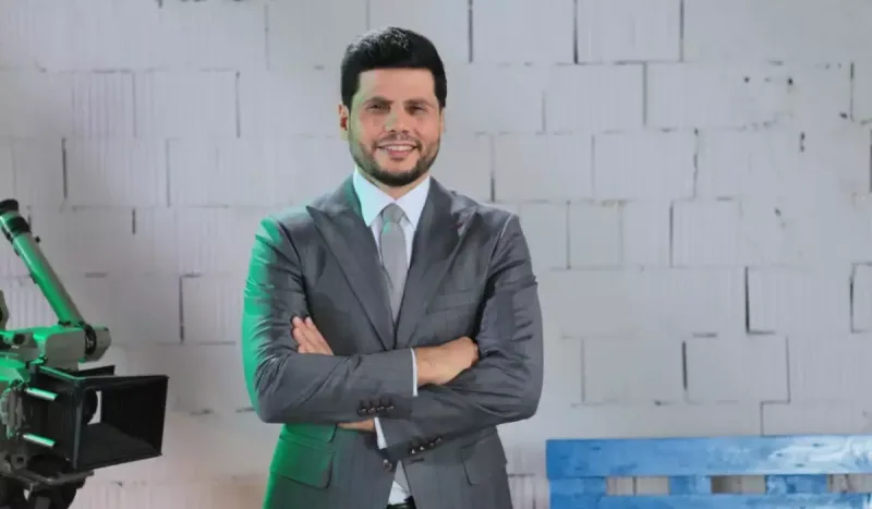 Zaur hovuzdan fotolarını paylaşdı