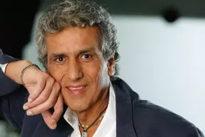 Əfsanəvi müğənni vəfat etdi